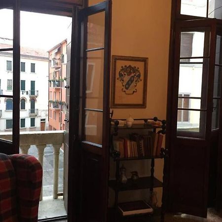 A Casa Di Claudia Apartment เวนิส ภายนอก รูปภาพ