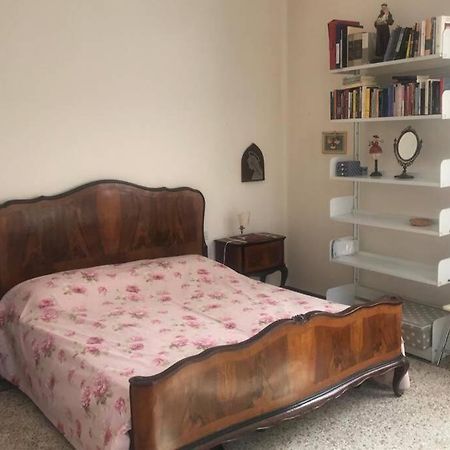 A Casa Di Claudia Apartment เวนิส ภายนอก รูปภาพ