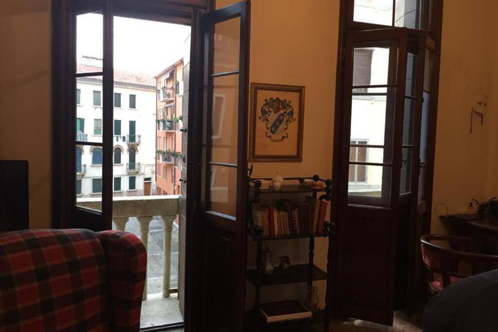 A Casa Di Claudia Apartment เวนิส ภายนอก รูปภาพ